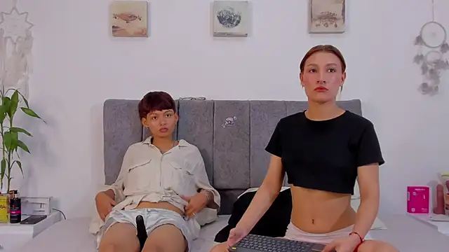 tefi meow  online show from 22, 12, 2025