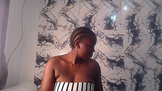 CurvyJ255 online show from 17, 7, 2026