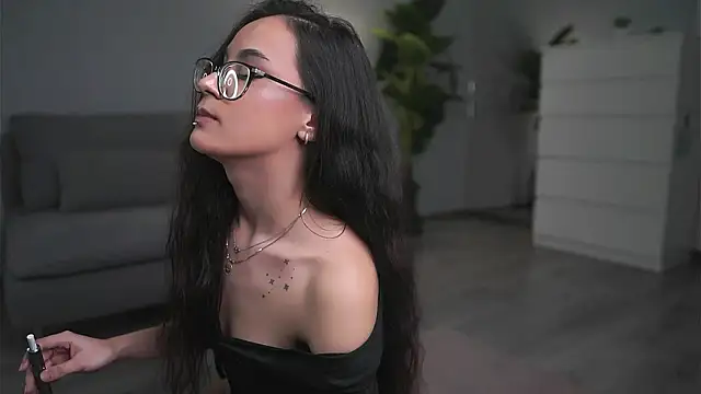 ValexieLux online show from 31, 3, 2026