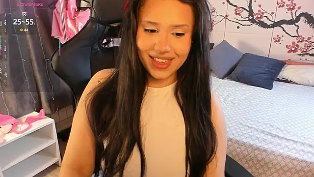 Snapshot of Nicole_Pars chatting on 14, 12, 2025 Nicole Pars online show from 14, 12, 2025