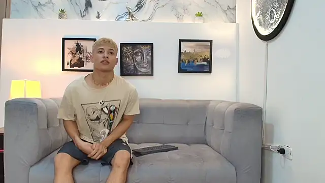 YOUNG GUYS1 online show from 22, 12, 2025