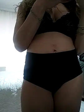 Snapshot of NovaMia chatting on 18, 2, 2026 NovaMia online show from 18, 2, 2026