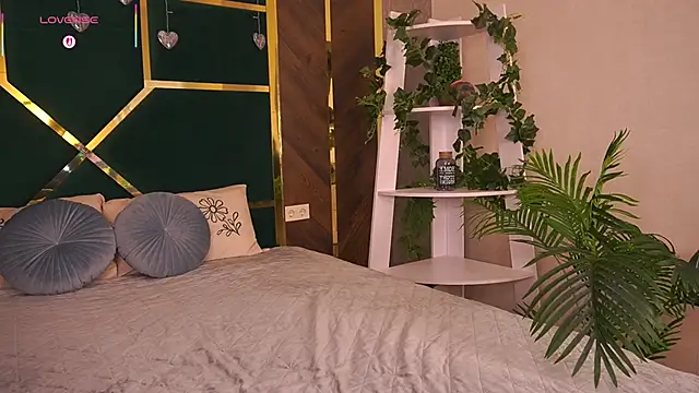 MollyyMayy online show from 2, 3, 2026