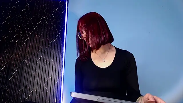 Snapshot of Moolly_Evanz chatting on 21, 2, 2026 Moolly Evanz online show from 21, 2, 2026