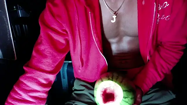 Snapshot of ISLANDBANANA1 chatting on 15, 12, 2025 ISLANDBANANA1 online show from 15, 12, 2025