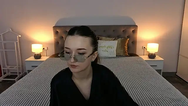 CyrenaLuxe online show from 3, 4, 2026