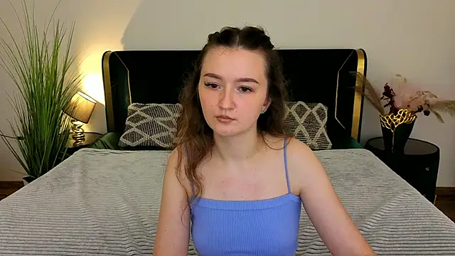 Snapshot of CyrenaLuxe chatting on 11, 5, 2026 CyrenaLuxe online show from 11, 5, 2026