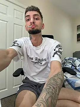 Juliann69Ramiro online show from 27, 6, 2026