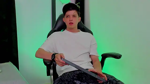 sebastamayo  online show from 24, 4, 2026