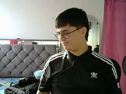 Snapshot of ken_wolflover chatting on 15, 12, 2025 ken wolflover online show from 15, 12, 2025