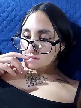 Akane hot  online show from 14, 4, 2026