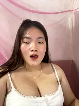 Snapshot of Moonlight_see123 chatting on 15, 12, 2025 Moonlight see123 online show from 15, 12, 2025