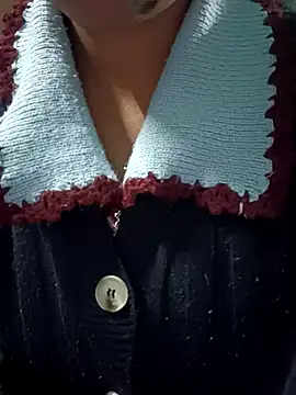 Snapshot of teena-11 chatting on 15, 12, 2025 teena-11 online show from 15, 12, 2025