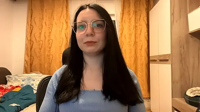 Snapshot of DoraRobertos chatting on 21, 12, 2025 DoraRobertos online show from 21, 12, 2025