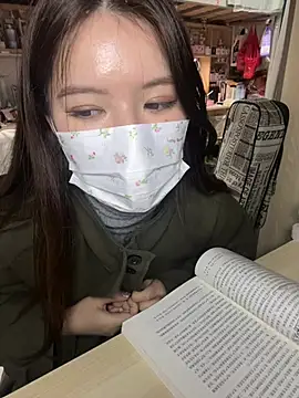 Snapshot of Momochen8839 chatting on 1, 3, 2026 Momochen8839 online show from 1, 3, 2026