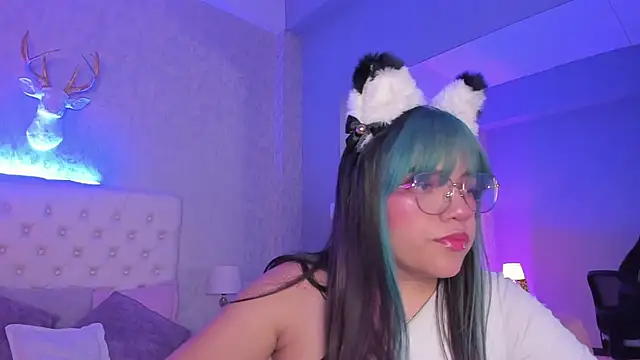 Snapshot of ZoeSkyee_ chatting on 14, 12, 2025 ZoeSkyee online show from 14, 12, 2025