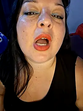 Snapshot of Trinity_033 chatting on 17, 12, 2025 Trinity 033 online show from 17, 12, 2025