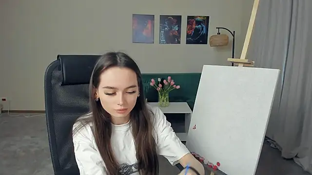 Snapshot of YvonneRobes chatting on 14, 12, 2025 YvonneRobes online show from 14, 12, 2025