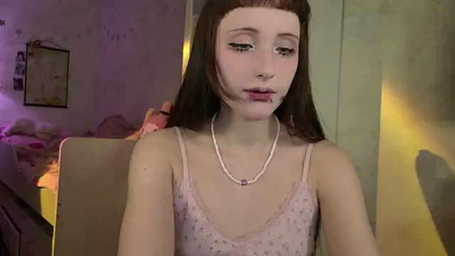 Snapshot of MiraJades chatting on 25, 4, 2026 MiraJades online show from 25, 4, 2026
