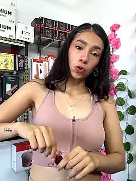 Snapshot of lunaluxury22 chatting on 18, 1, 2026 lunaluxury22 online show from 18, 1, 2026