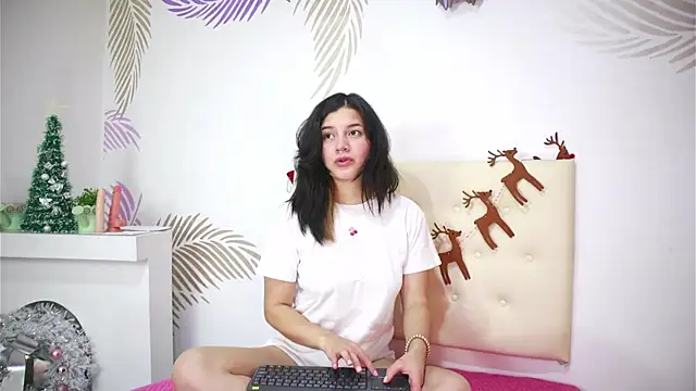 Snapshot of AlexiaClark7 chatting on 14, 12, 2025 AlexiaClark7 online show from 14, 12, 2025