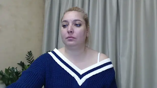 Snapshot of sweetpussy13 chatting on 3, 12, 2024 sweetpussy13 online show from 3, 12, 2024