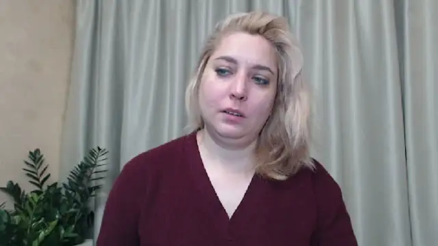 Snapshot of sweetpussy13 chatting on 7, 12, 2024 sweetpussy13 online show from 7, 12, 2024