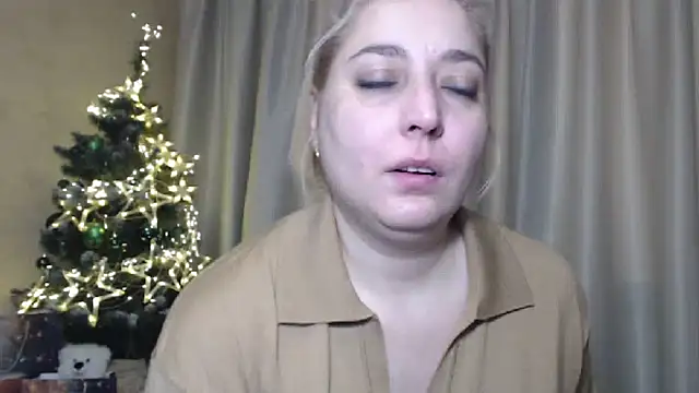 Snapshot of sweetpussy13 chatting on 9, 1, 2025 sweetpussy13 online show from 9, 1, 2025