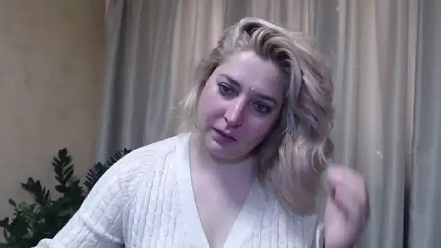 Snapshot of sweetpussy13 chatting on 18, 2, 2025 sweetpussy13 online show from 18, 2, 2025