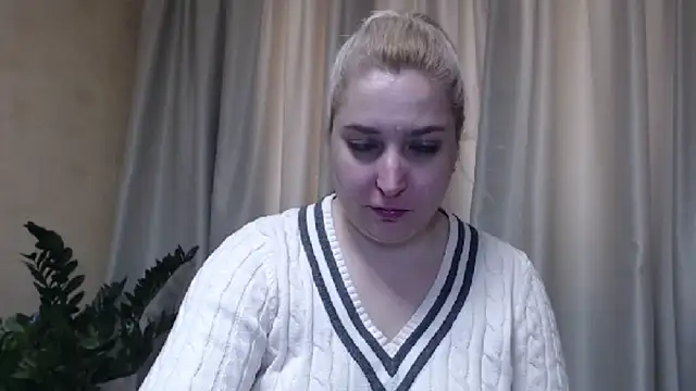Snapshot of sweetpussy13 chatting on 9, 3, 2025 sweetpussy13 online show from 9, 3, 2025