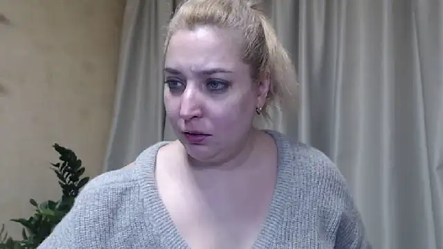 Snapshot of sweetpussy13 chatting on 11, 3, 2025 sweetpussy13 online show from 11, 3, 2025
