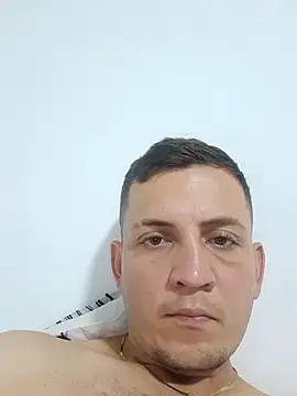 Snapshot of Elmonito18 chatting on 22, 12, 2025 Elmonito18 online show from 22, 12, 2025