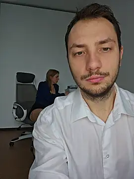 Lovebackground online show from 5, 11, 2025