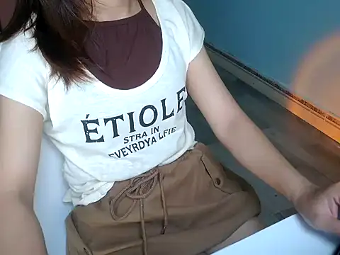 Chichi 86 online show from 2, 8, 2026