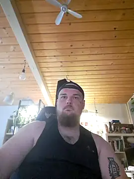 Snapshot of YoursxTruly chatting on 24, 6, 2026 YoursxTruly online show from 24, 6, 2026