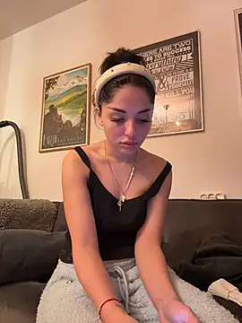 SilkyMira online show from 7, 2, 2026