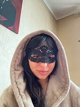 SilkyMira online show from 15, 4, 2026