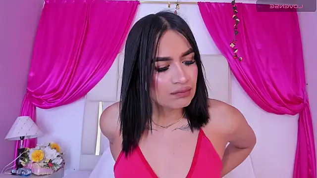 Snapshot of Silvanna-Casstro chatting on 25, 4, 2026 Silvanna-Casstro online show from 25, 4, 2026