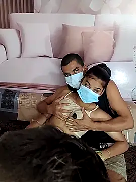 Snapshot of realcouple71 chatting on 20, 6, 2026 realcouple71 online show from 20, 6, 2026
