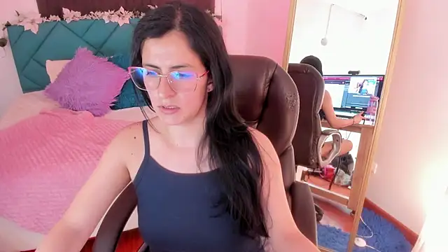 Isa Emm online show from 6, 2, 2026