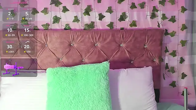 Ayla-marttinez online show from 4, 3, 2026