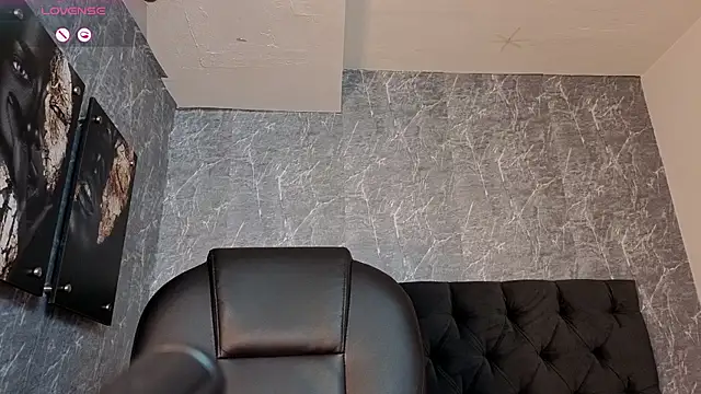 scarletbaker   online show from 15, 12, 2025