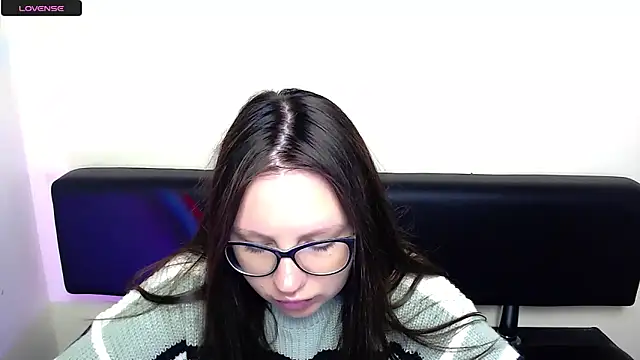 Snapshot of LiliaErmi chatting on 2, 6, 2026 LiliaErmi online show from 2, 6, 2026