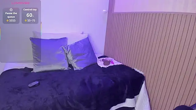 Snapshot of persefone_sky chatting on 6, 2, 2026 persefone sky online show from 6, 2, 2026