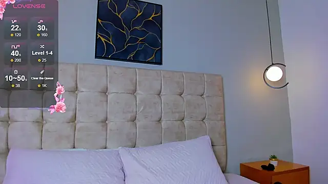 Snapshot of Lilie_petite chatting on 13, 12, 2025 Lilie petite online show from 13, 12, 2025