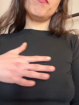 YourSlutQueen online show from 6, 3, 2026