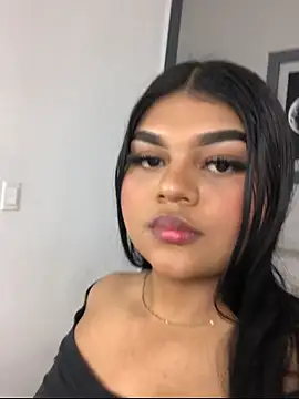 Snapshot of SalomeReed chatting on 16, 12, 2025 SalomeReed online show from 16, 12, 2025