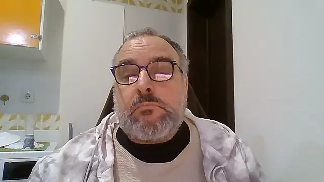 Snapshot of UrsoHardBRPT chatting on 14, 12, 2025 UrsoHardBRPT online show from 14, 12, 2025