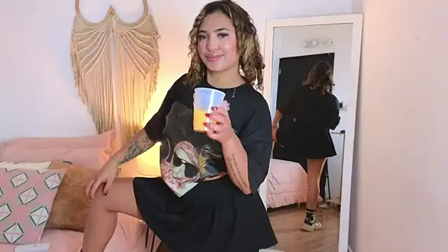 Grecia Miller  online show from 22, 12, 2025