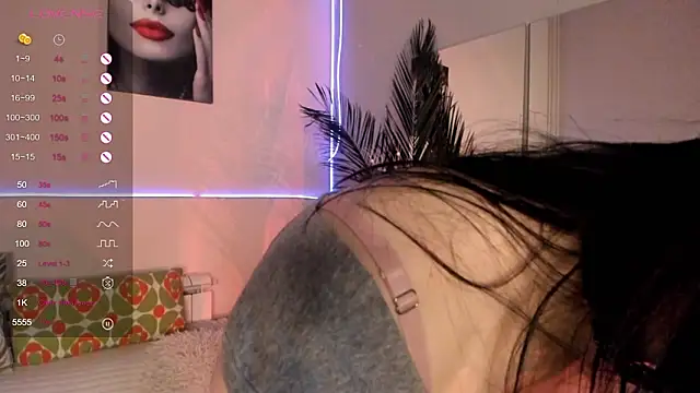 Snapshot of LexieBuxton chatting on 12, 2, 2026 LexieBuxton online show from 12, 2, 2026